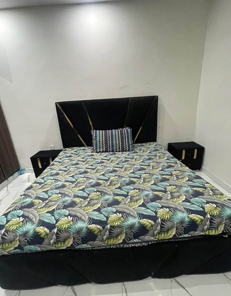  URGENT SALE – 2 KING SIZE BEDS 